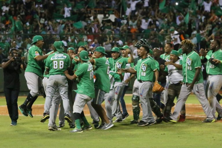 Estrellas ganan y sacan ventaja 31 en la Final